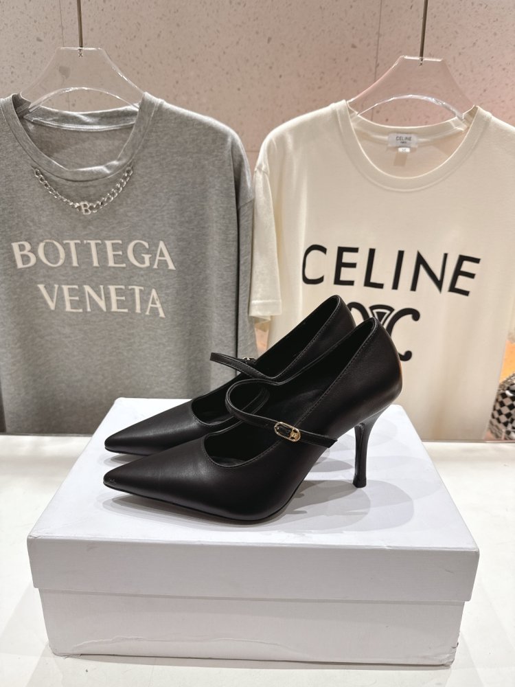 Туфлі на високому підборах фото 3