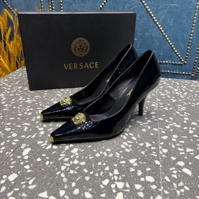 Туфли на высоком каблуке фото 3