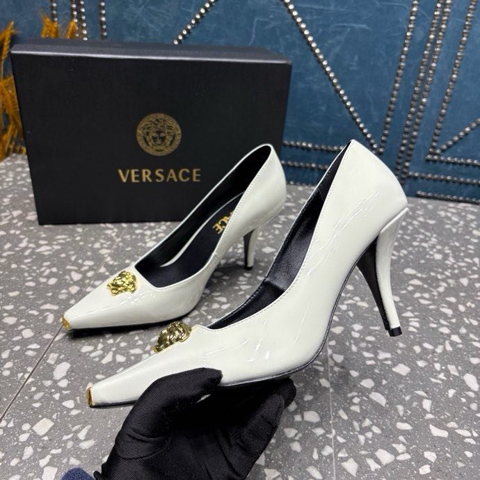 Туфли на высоком каблуке фото 3