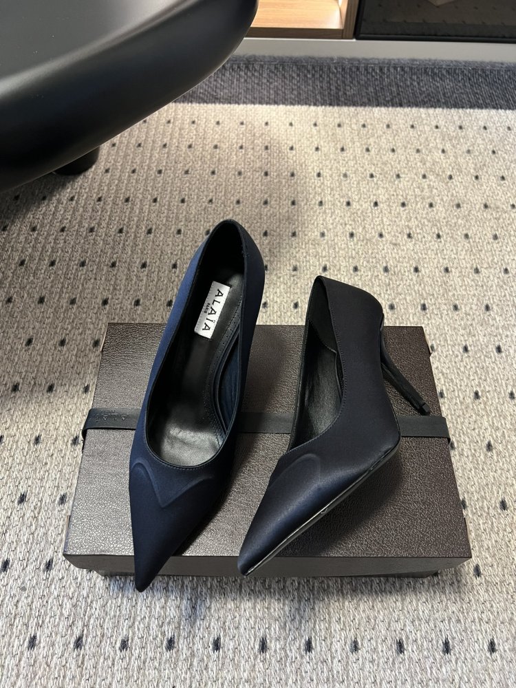 Туфлі на високому підборах фото 4