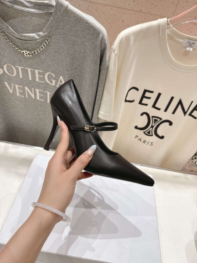 Туфлі на високому підборах фото 5