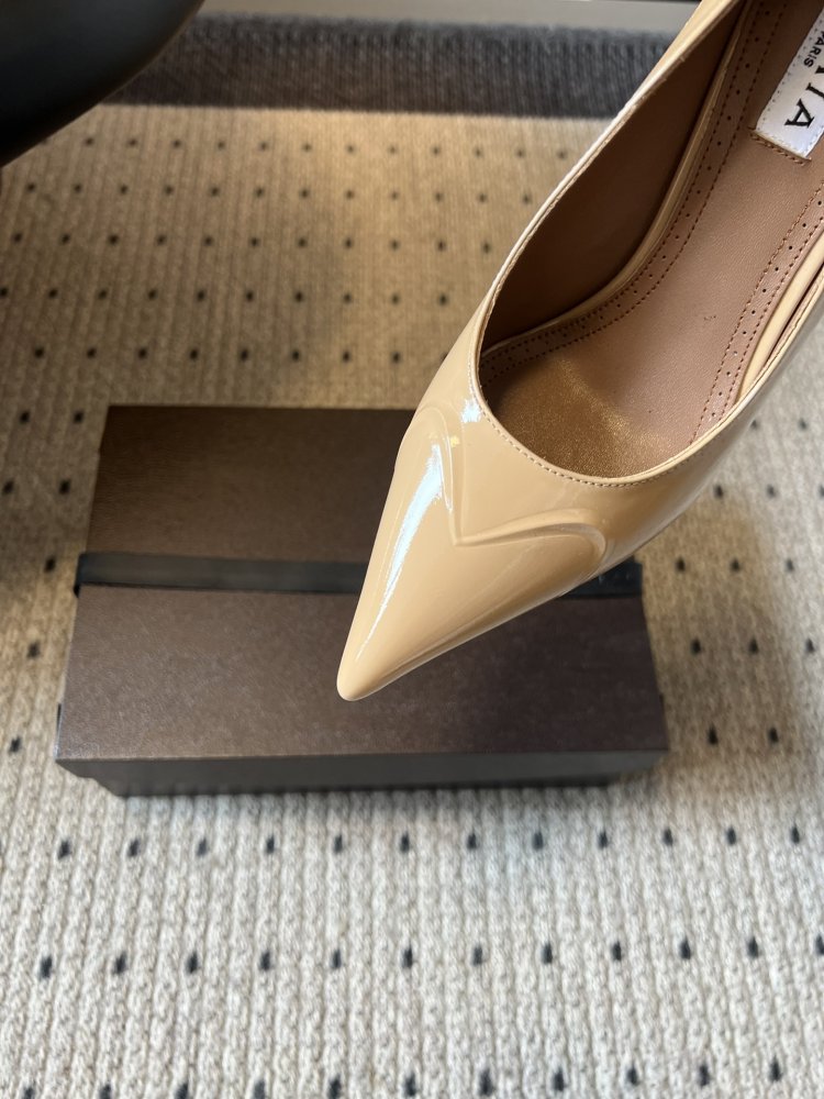 Shoes on high heel фото 7