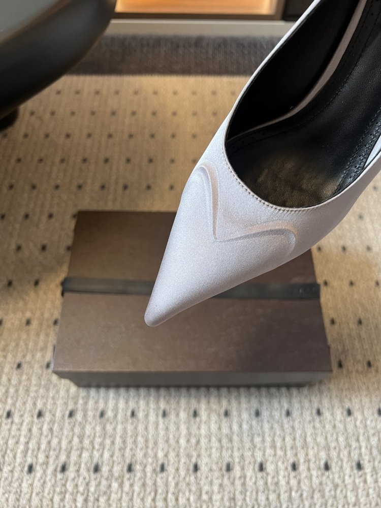 Туфлі на високому підборах фото 7