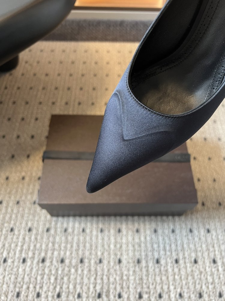 Туфлі на високому підборах фото 7