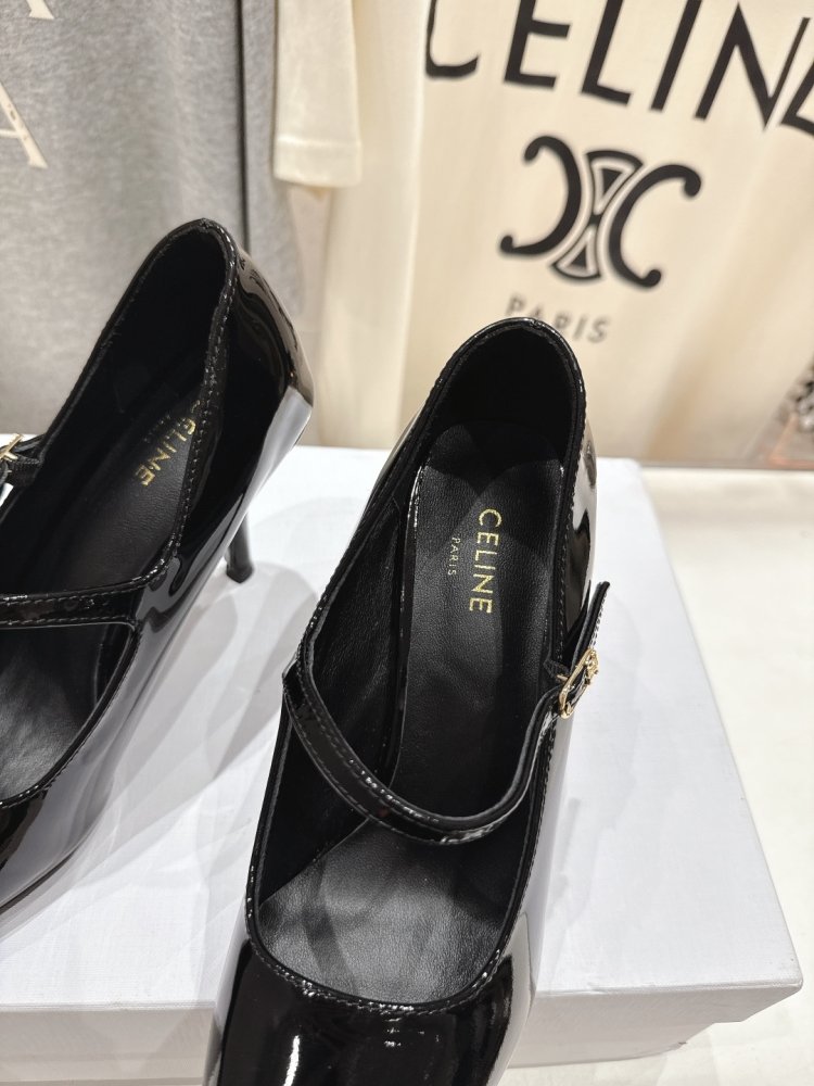 Туфлі на високому підборах фото 7