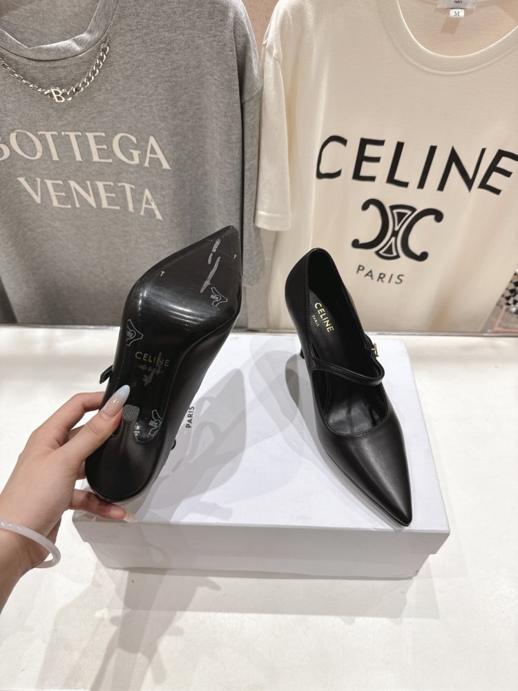 Туфлі на високому підборах фото 9