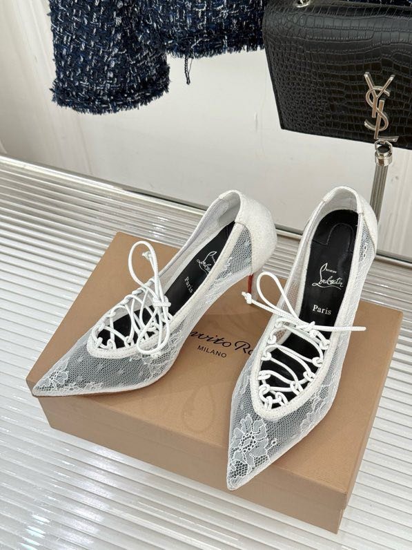 Туфли с кружевом на высоком каблуке фото 3