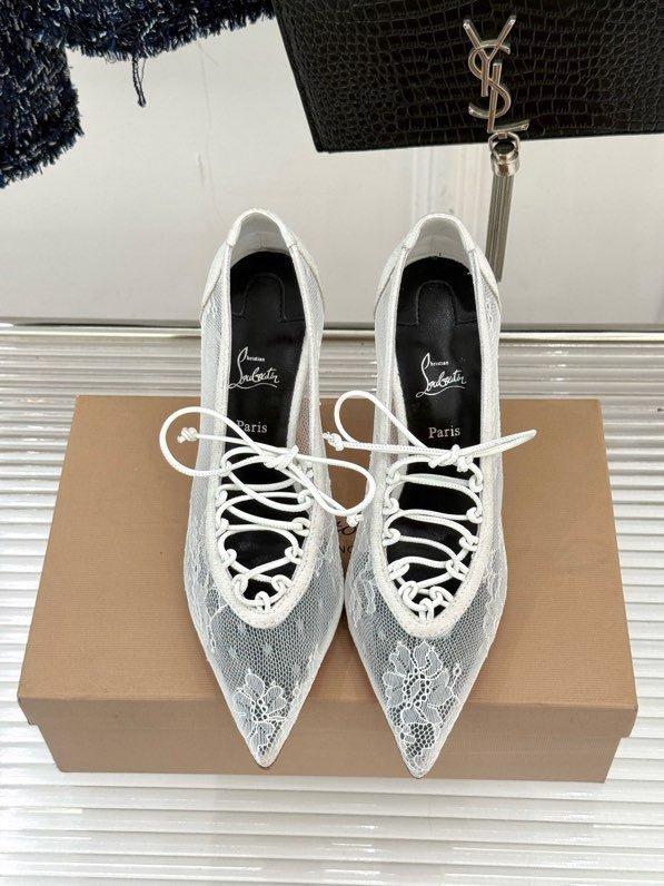 Туфли с кружевом на высоком каблуке фото 6