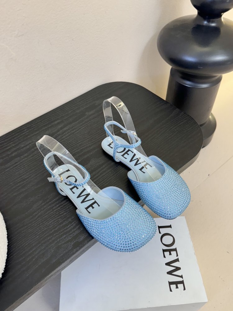 Shoes from square the toe
