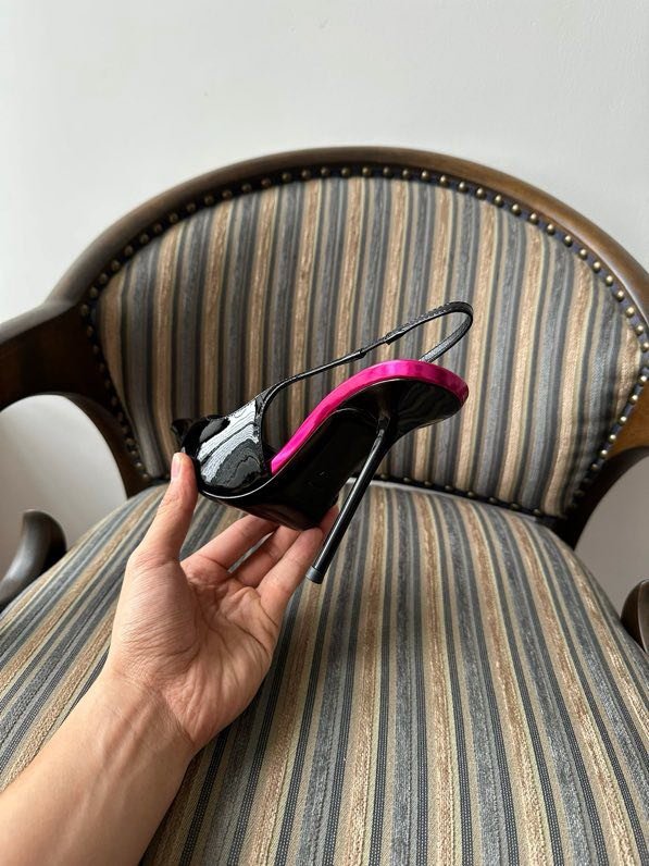 Shoes from sharp the toe on high heel фото 3