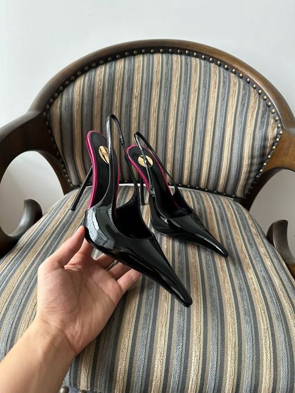 Shoes from sharp the toe on high heel фото 9