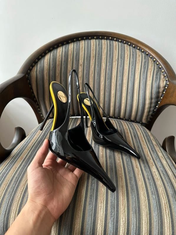 Shoes from sharp the toe on high heel фото 9