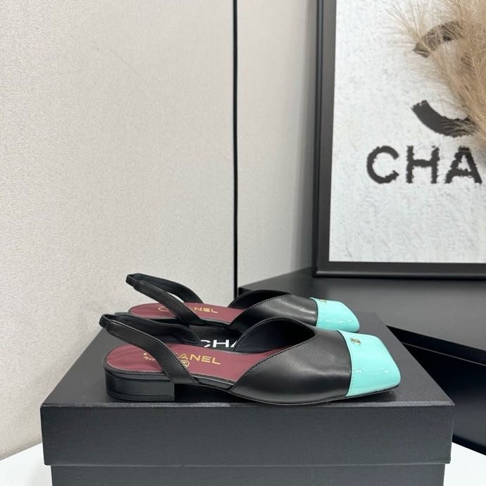 Shoes слингбэк биколор from лаковым mint Cape on low heel