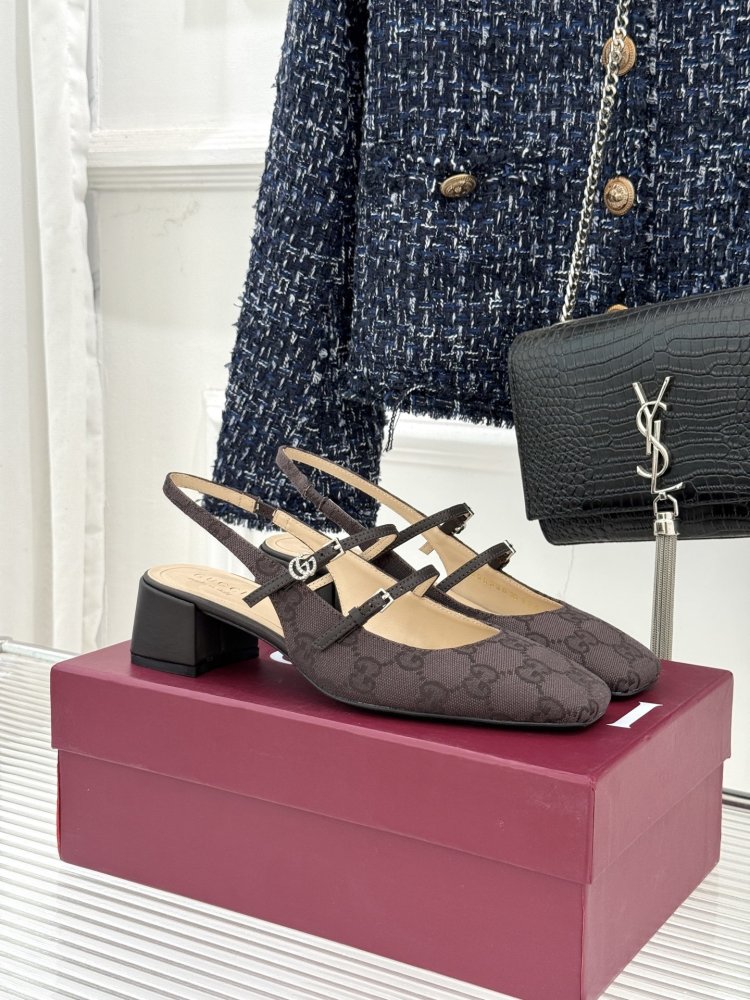 Shoes слингбэк on блочном heel from double strap