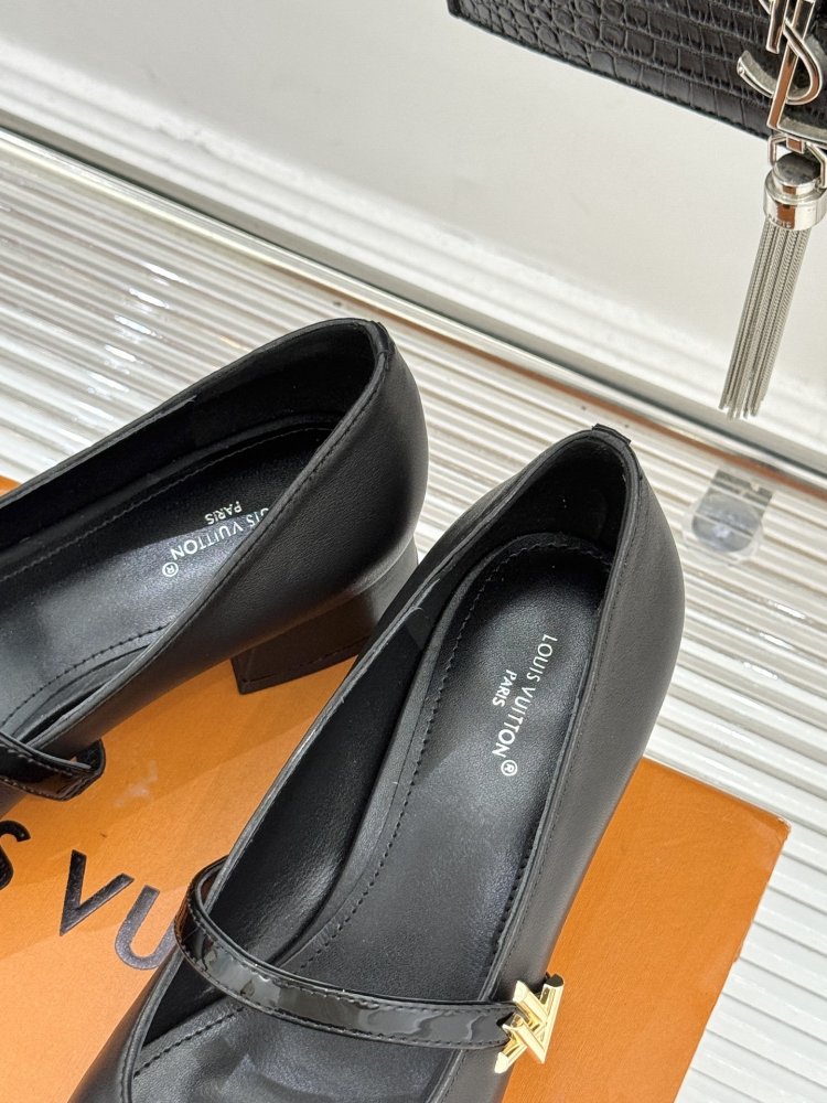 Shoes слингбэк women's on блочном heel from a metal logo фото 8