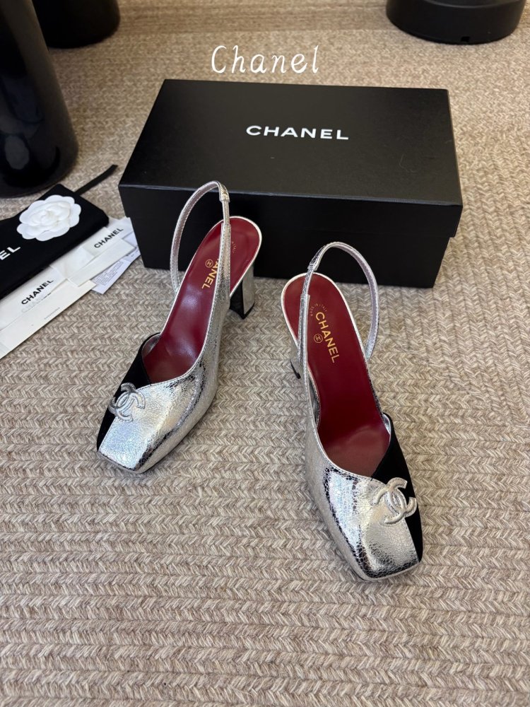 Shoes слингбэки on блочном heel from square the toe