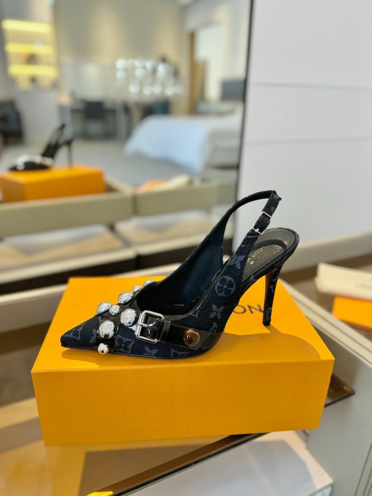 Туфли слингбэки на каблуке