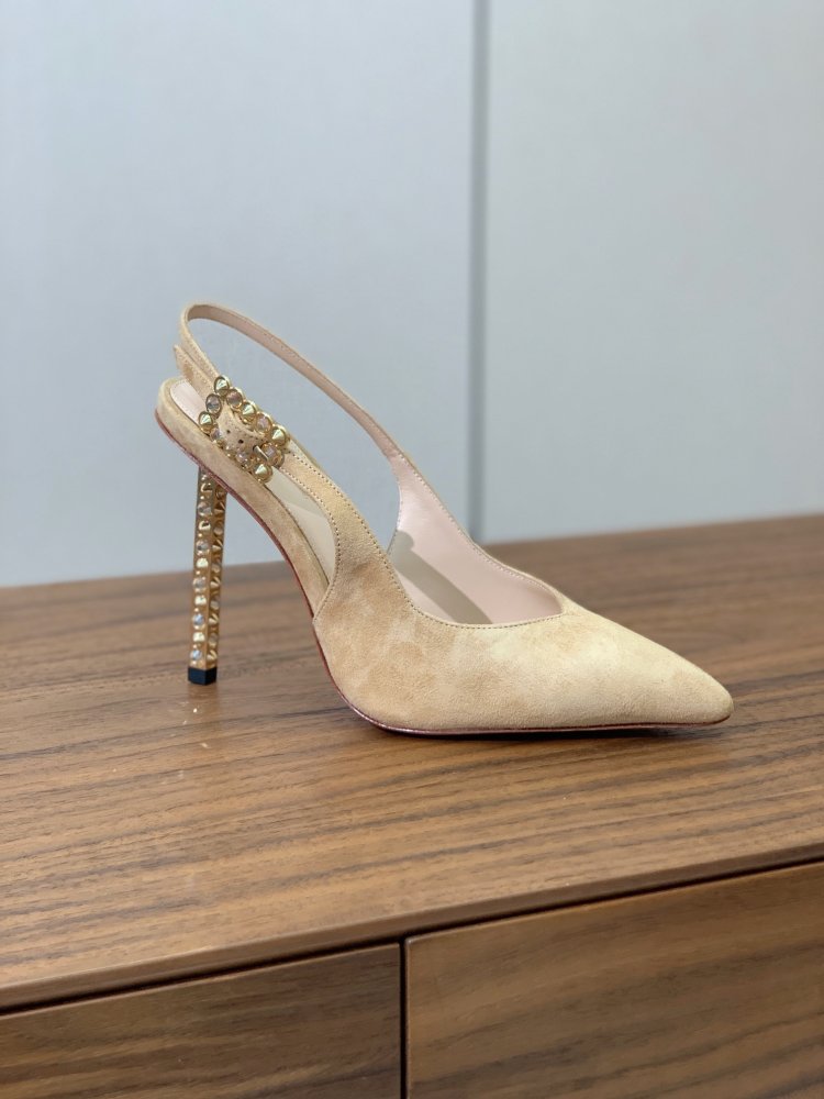 Shoes слингбэки on stud from sharp the toe