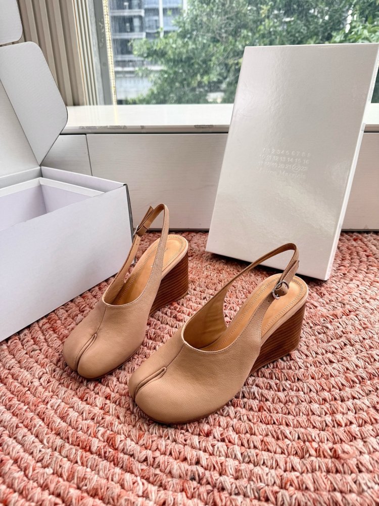 Shoes слингбэки Tabi on Wedge from bifurcated the toe
