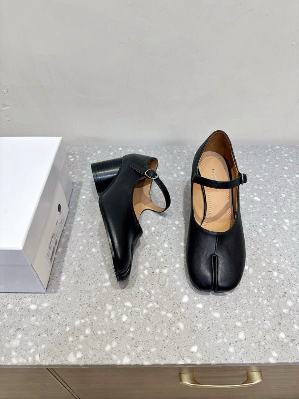 Туфлі Tabi шкіряні з роздвоєним носком