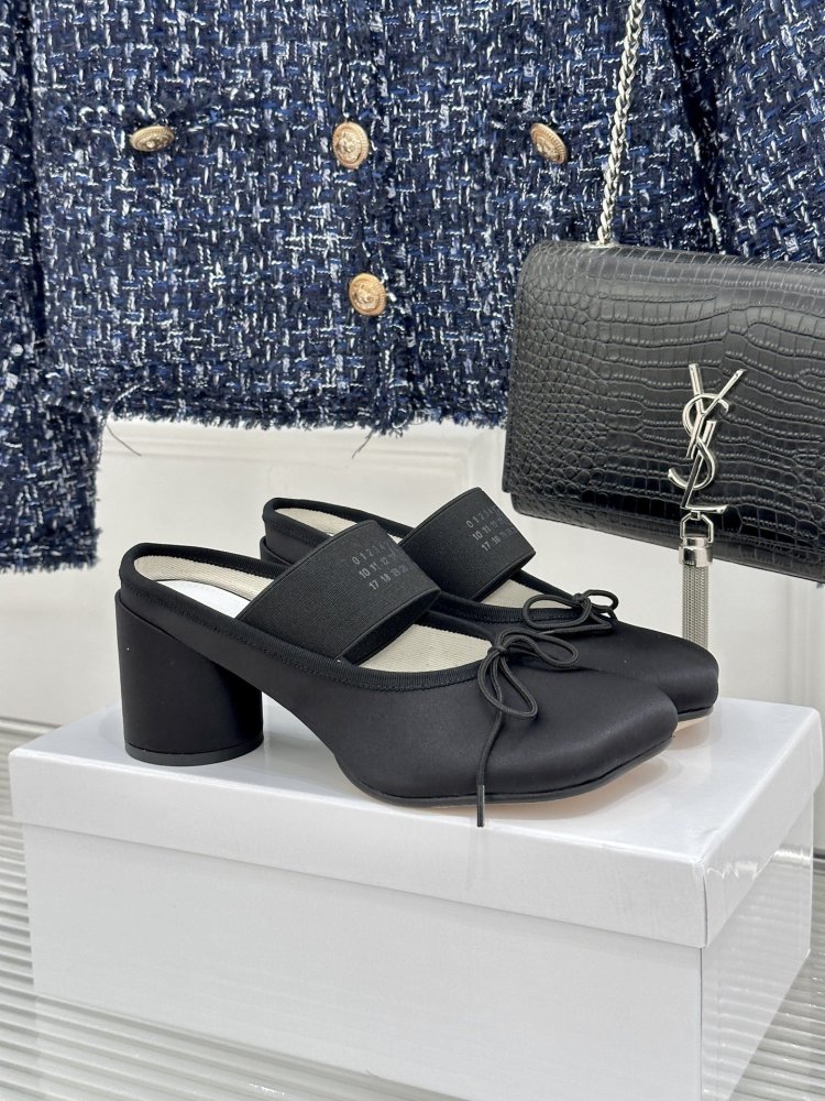 Shoes Tabi from bifurcated the toe of atlas