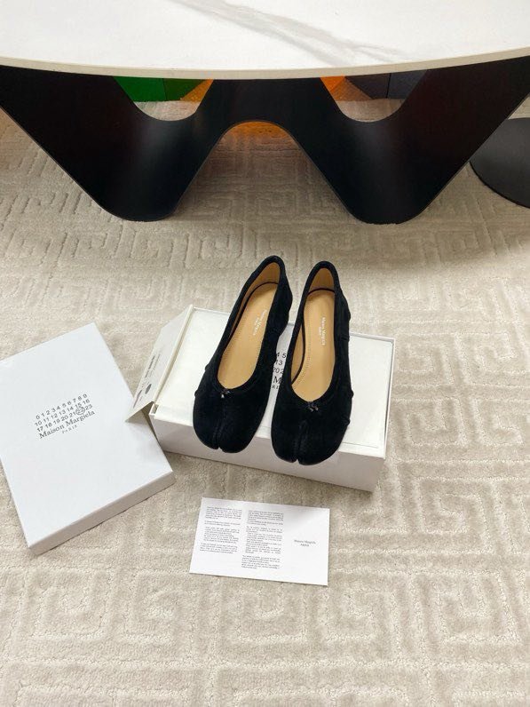 Туфли Tabi з раздвоенным носком