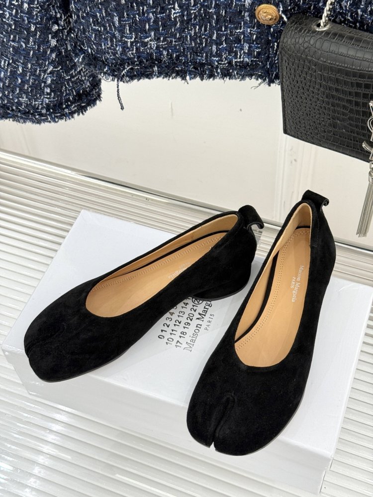 Туфлі Tabi жіночі з роздвоєним носком фото 2