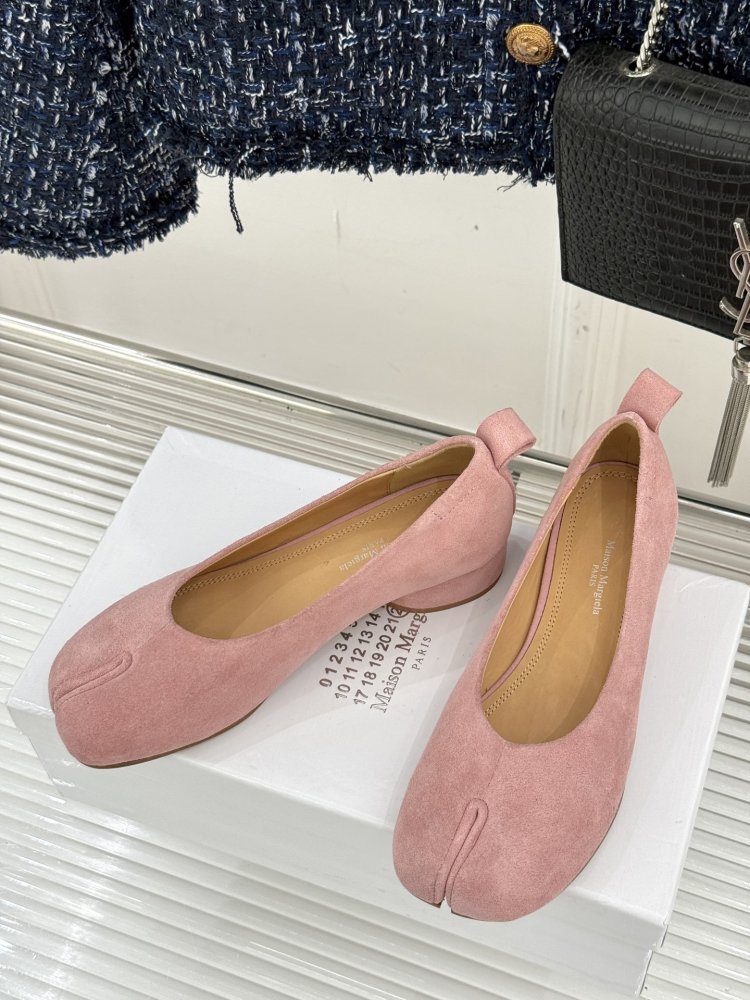 Туфлі Tabi жіночі з роздвоєним носком фото 2