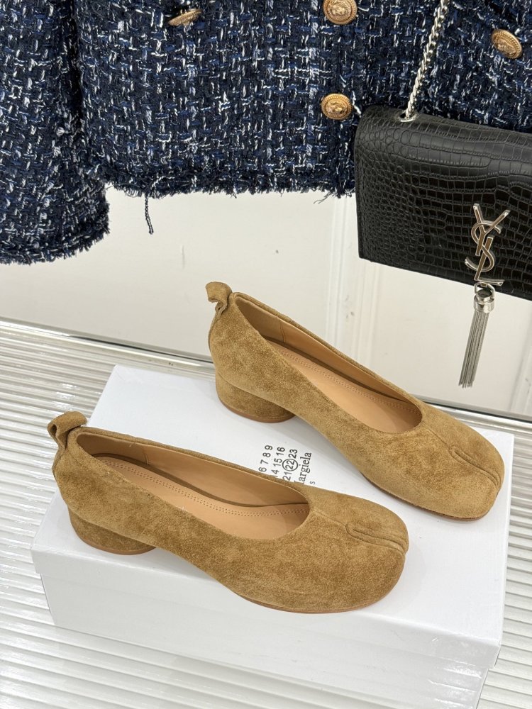 Туфлі Tabi жіночі з роздвоєним носком фото 3