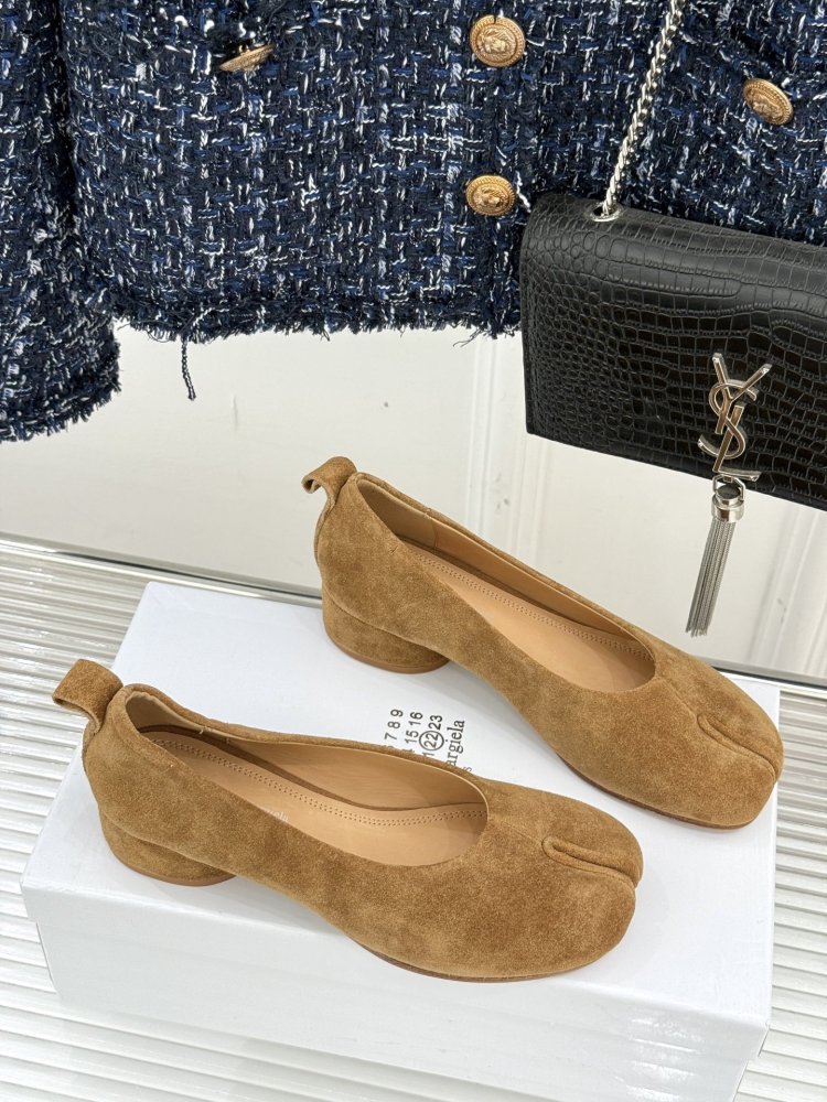 Туфлі Tabi жіночі з роздвоєним носком фото 3