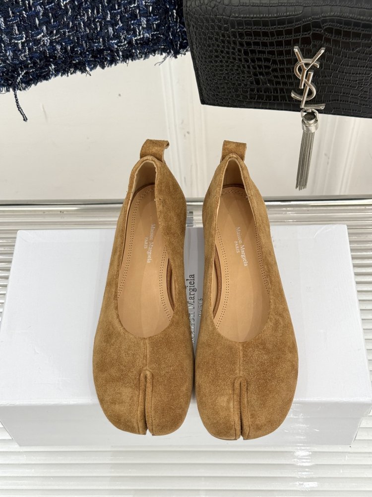 Туфлі Tabi жіночі з роздвоєним носком фото 4