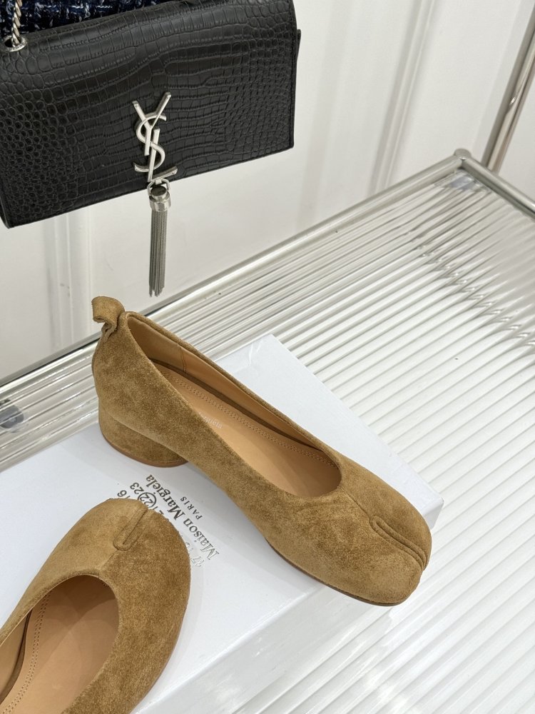 Туфлі Tabi жіночі з роздвоєним носком фото 5