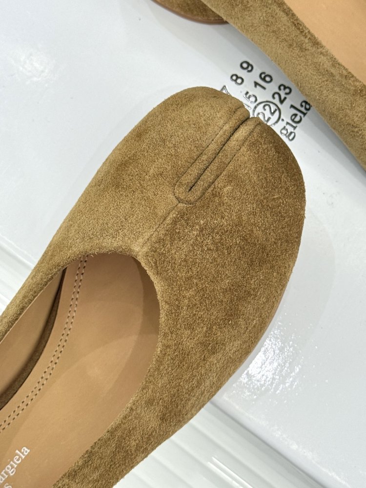 Туфлі Tabi жіночі з роздвоєним носком фото 7