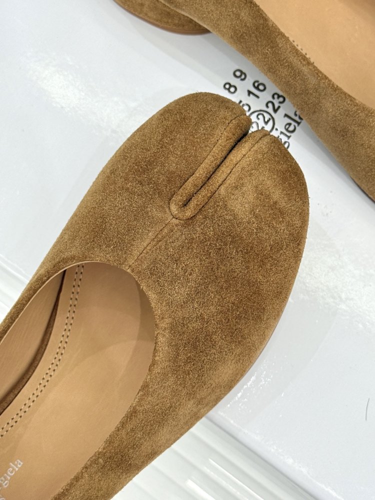 Туфлі Tabi жіночі з роздвоєним носком фото 7