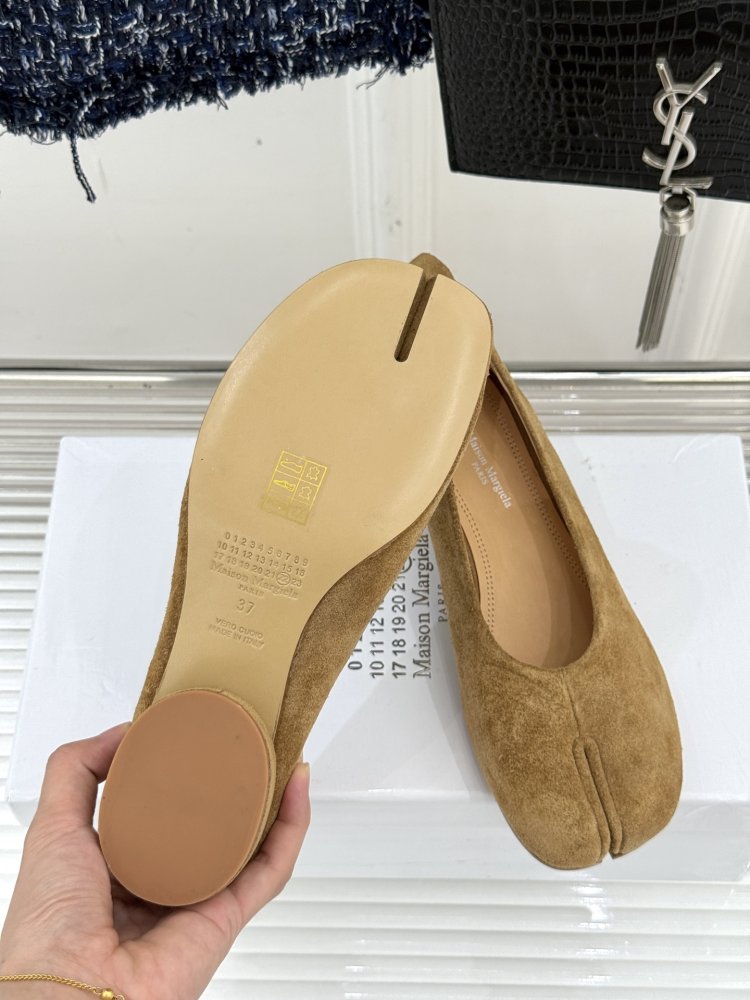 Туфлі Tabi жіночі з роздвоєним носком фото 9