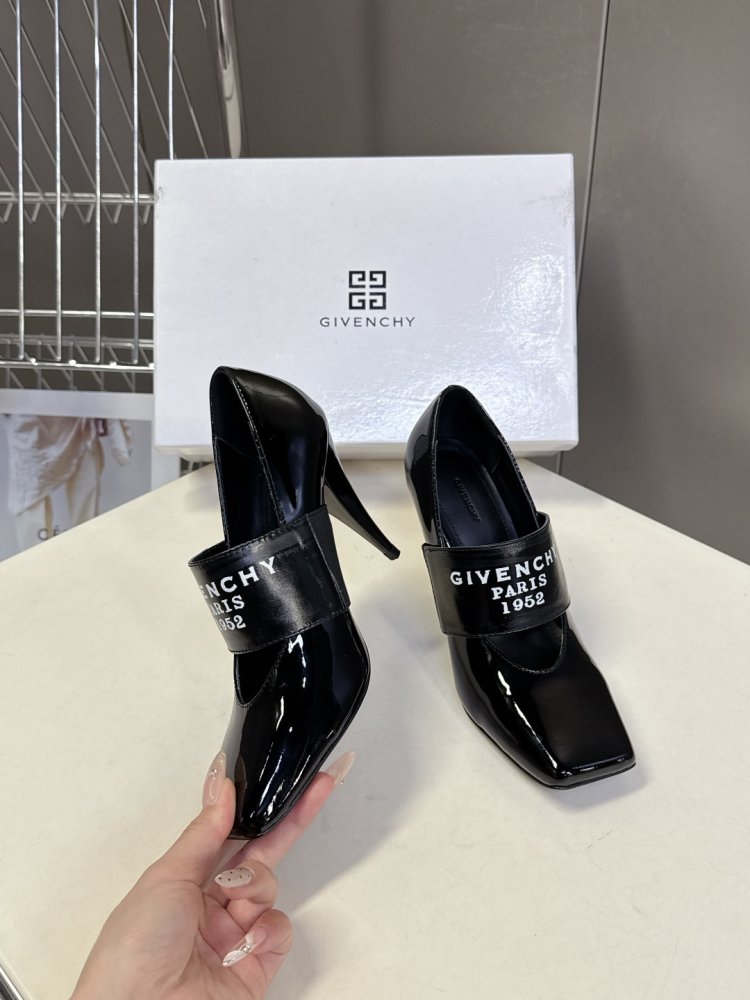 Туфли женские черные лаковые на высоком каблуке с эластичной резинкой закрытые фото 5