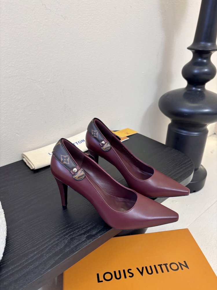 Туфли женские кожаные бордовые лодочки на каблуке с острым носом фото 2