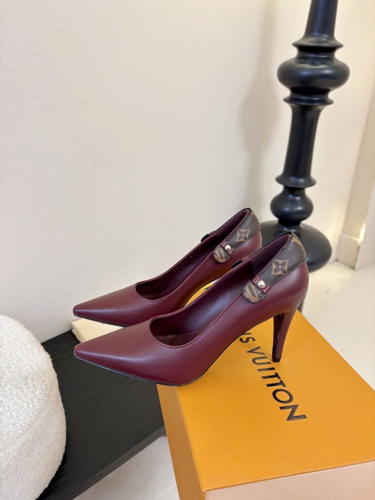 Туфли женские кожаные бордовые лодочки на каблуке с острым носом фото 5