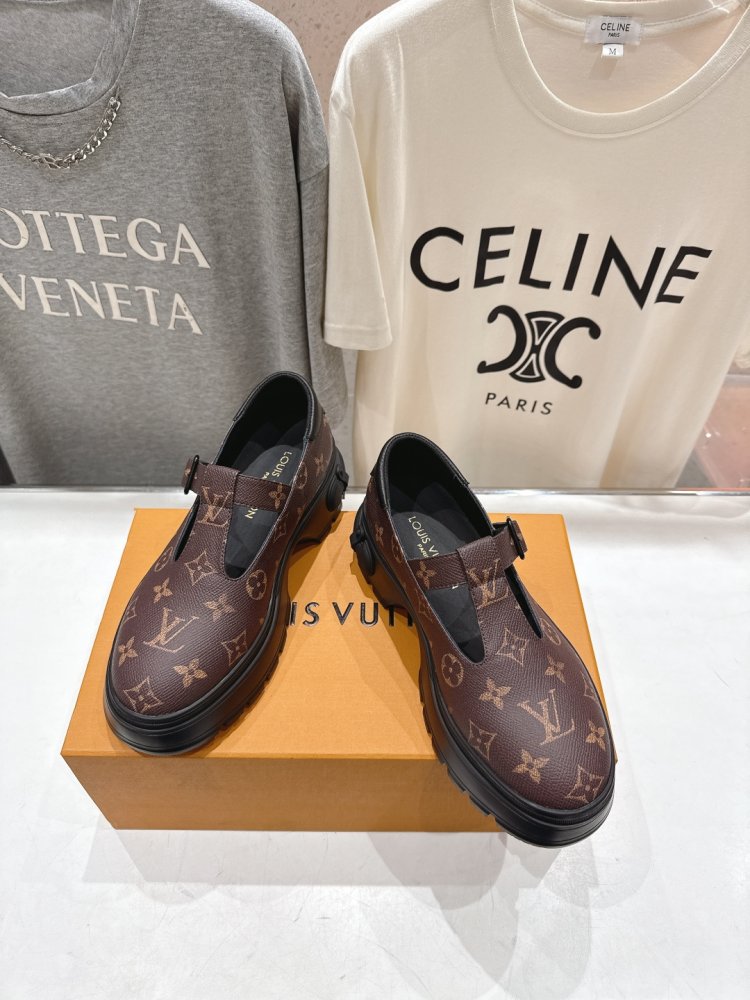 Shoes women's leather фото 2