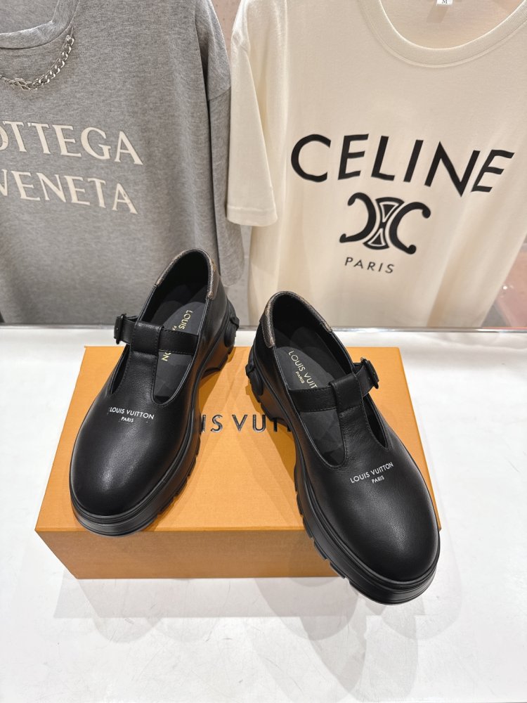 Shoes women's leather фото 2