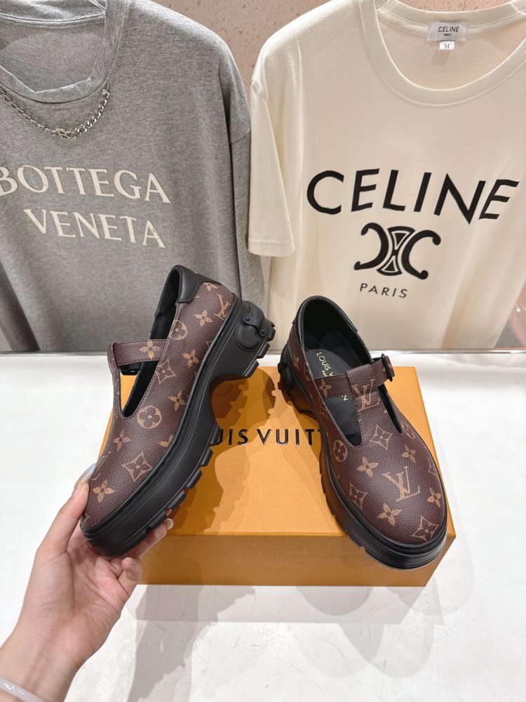 Shoes women's leather фото 3