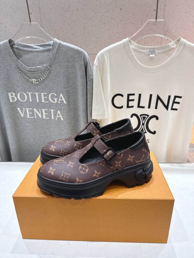 Shoes women's leather фото 4