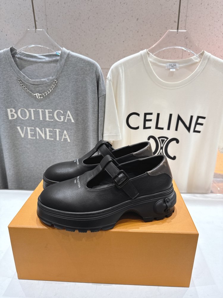 Shoes women's leather фото 4