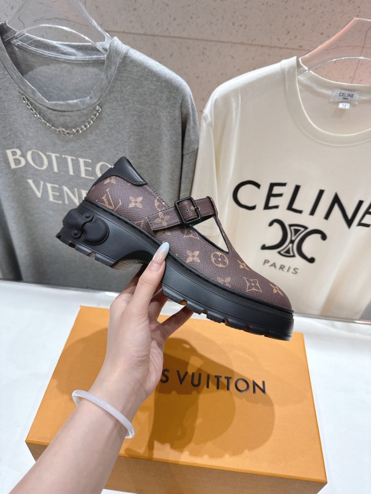 Shoes women's leather фото 5