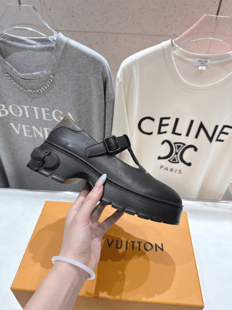 Shoes women's leather фото 5