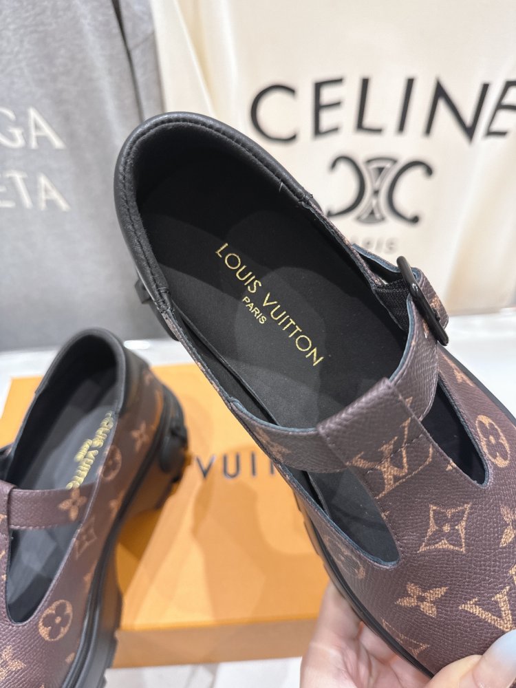 Shoes women's leather фото 6