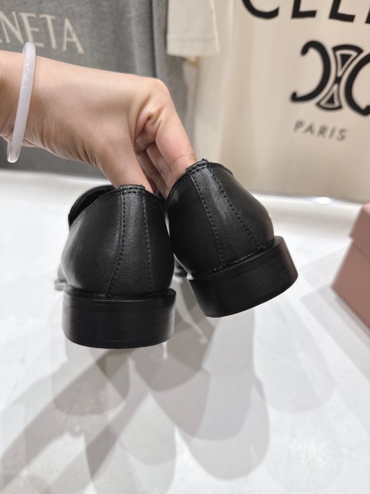 Туфли женские кожаные фото 8