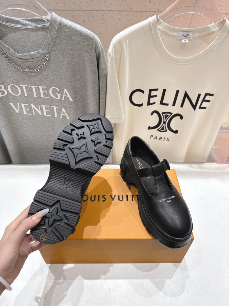 Shoes women's leather фото 8