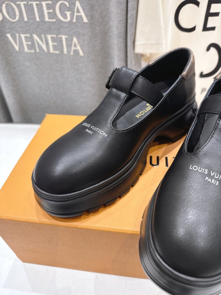 Shoes women's leather фото 9