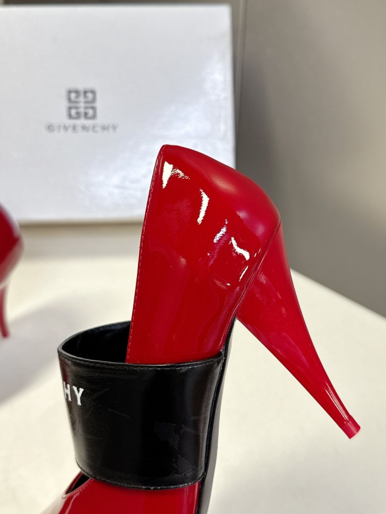 Туфлі жіночі червоні лакові на високому підборах з еластичною гумкою закриті фото 8